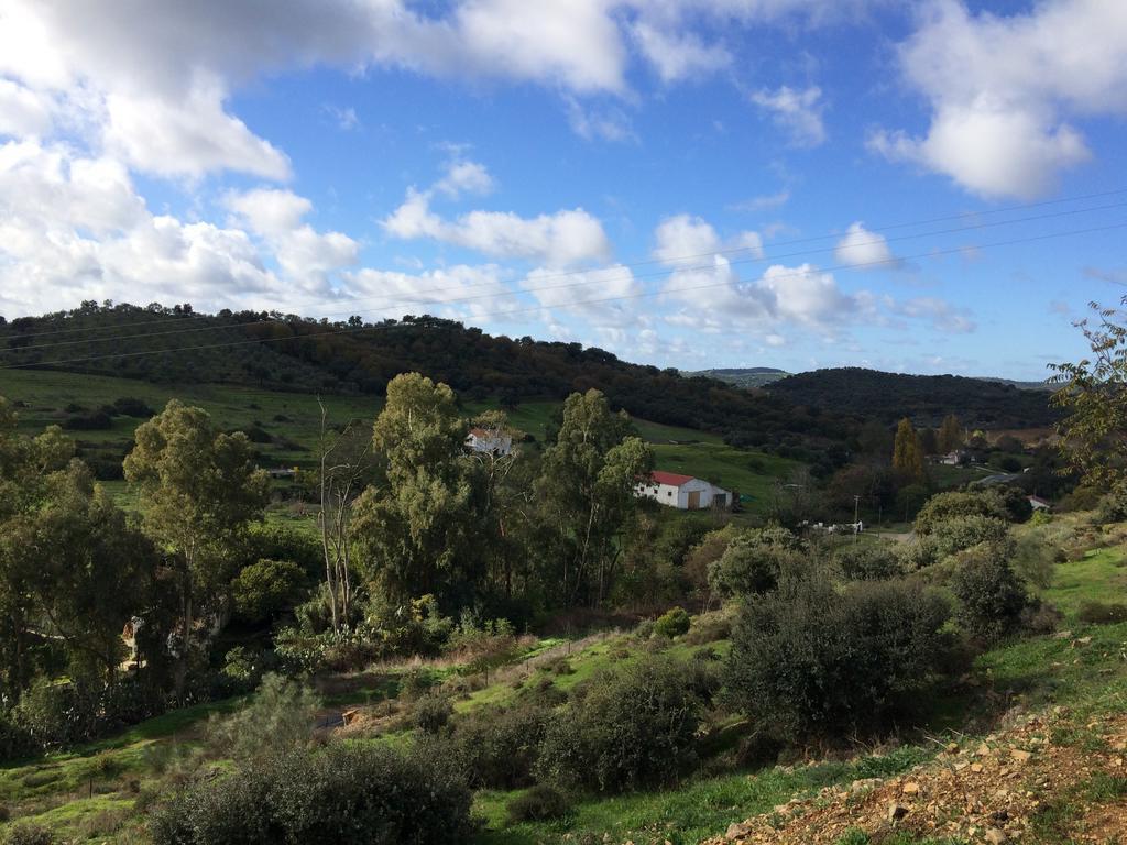 Cortijo El Berrocal Guest House กาซาญา เดลา เซียร์รา ภายนอก รูปภาพ