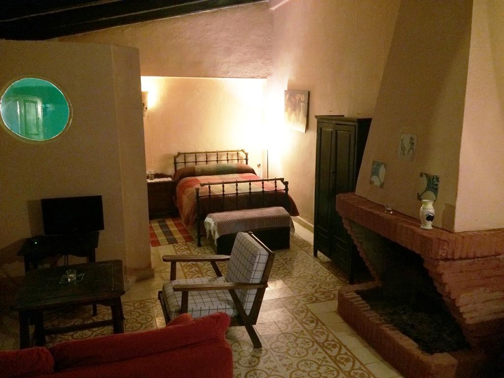 Cortijo El Berrocal Guest House กาซาญา เดลา เซียร์รา ห้อง รูปภาพ