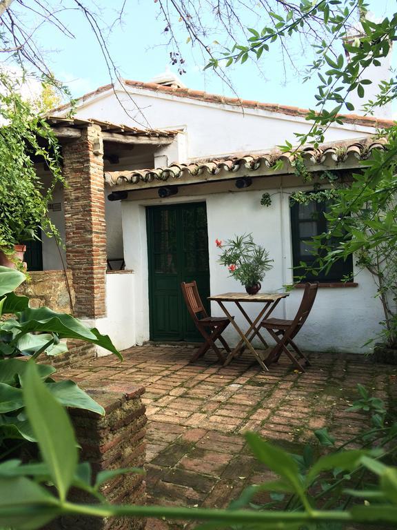 Cortijo El Berrocal Guest House กาซาญา เดลา เซียร์รา ภายนอก รูปภาพ