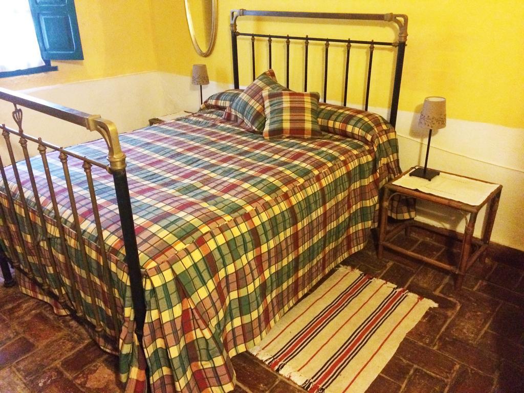 Cortijo El Berrocal Guest House กาซาญา เดลา เซียร์รา ห้อง รูปภาพ