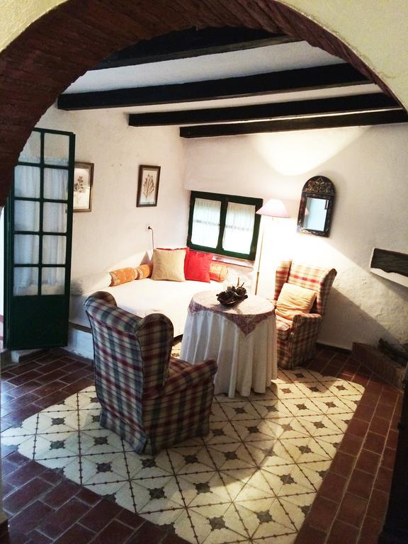 Cortijo El Berrocal Guest House กาซาญา เดลา เซียร์รา ห้อง รูปภาพ