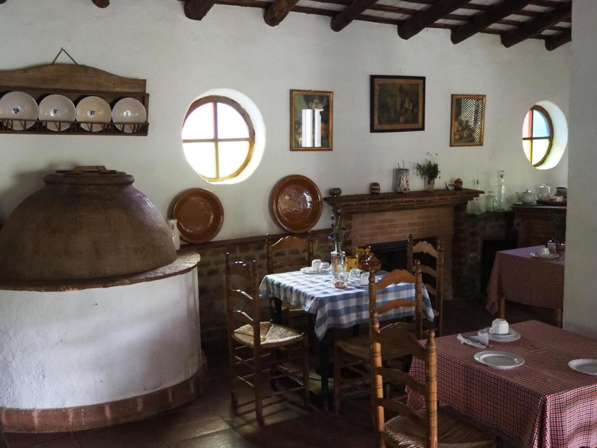 Cortijo El Berrocal Guest House กาซาญา เดลา เซียร์รา ภายนอก รูปภาพ