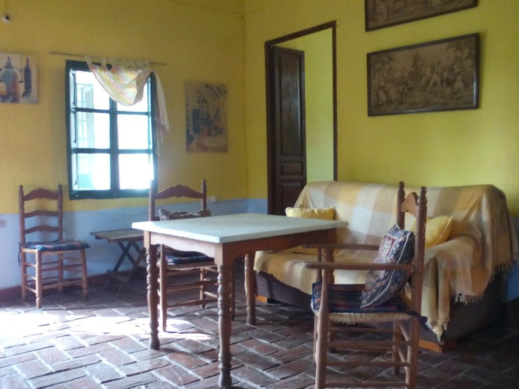 Cortijo El Berrocal Guest House กาซาญา เดลา เซียร์รา ภายนอก รูปภาพ